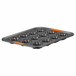 Le Creuset Bakeware 12 Cup Snowflake Tray