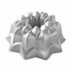 Tiffany & Co. Shop 32 Nordic Ware Star Bundt Pan