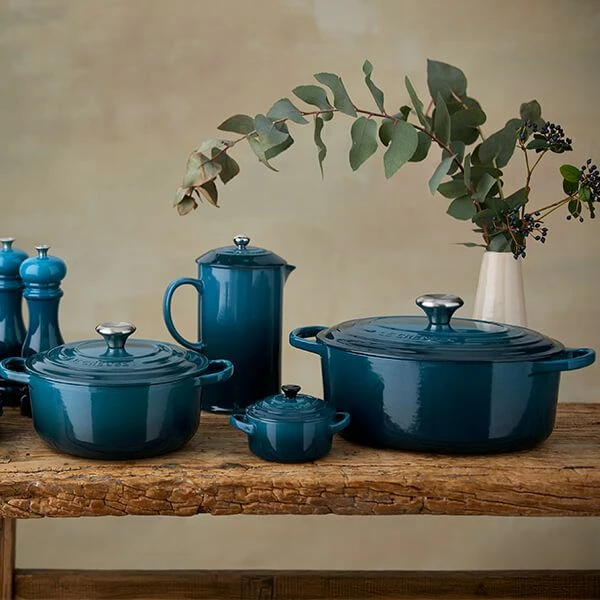 Le Creuset Deep Teal Stoneware Petite Round Casserole Le Creuset Deep Teal Stoneware Petite Round Casserole -Tiffany & Co. Shop 71901106420100 Le Creuset Stoneware Deep Teal Petite Casserole 4
