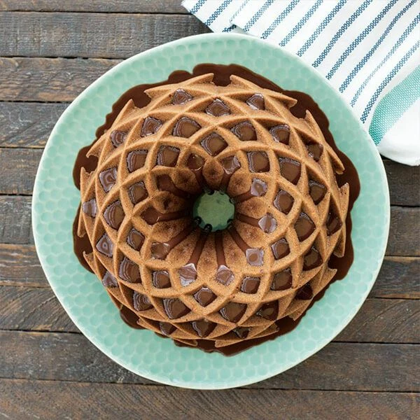 Nordic Ware Jubilee Bundt Pan Gold Nordic Ware Jubilee Bundt Pan Gold -Tiffany & Co. Shop 88377 Nordic Ware Jubilee Bundt Pan Gold 4