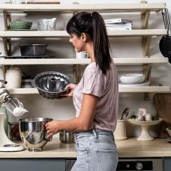 KitchenAid Bakeware 24cm Tulband Cake Pan -Tiffany & Co. Shop CC003297 001 KitchenAid Bakeware 24cm Ring Cake Pan 2