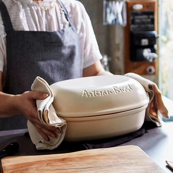 Emile Henry Linen Artisan Bread Baker 3.0L Emile Henry Linen Artisan Bread Baker 3.0L -Tiffany & Co. Shop EH505501 Emile Henry Artisan Bread Baker 3L Matt Cream 3