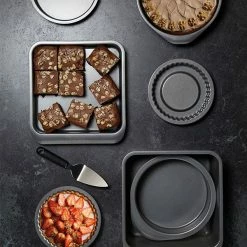 MasterClass Smart Space Stacking Seven Piece Non-Stick Bakeware Set 4 MasterClass Smart Space Stacking Seven Piece Non-Stick Bakeware Set -Tiffany & Co. Shop MCSPSCAKE7PC MasterClass Smart Space Stacking Bakeware Set 7 Piece 4