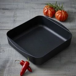 Scanpan TechnIQ 28cm Square Roasting Pan -Tiffany & Co. Shop SP54403200 Scanpan TechnIQ 28cm Square Roasting Pan 3