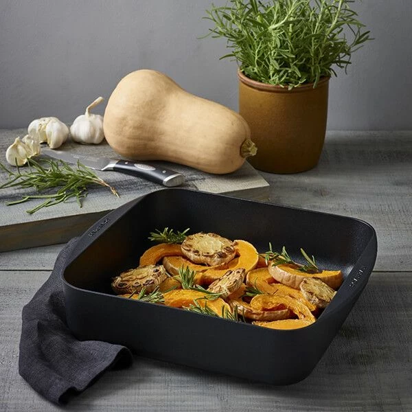 Scanpan TechnIQ 33cm Square Roasting Pan Scanpan TechnIQ 33cm Square Roasting Pan -Tiffany & Co. Shop SP54403600 Scanpan TechnIQ 33cm Square Roasting Pan 3